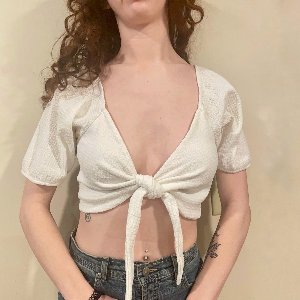 White Tie-Front White Puff Sleeve Crop Top